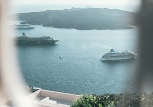 Σαντορίνη: Η έντονη σεισμική δραστηριότητα βάζει στον «πάγο» το τέλος κρουαζιέρας