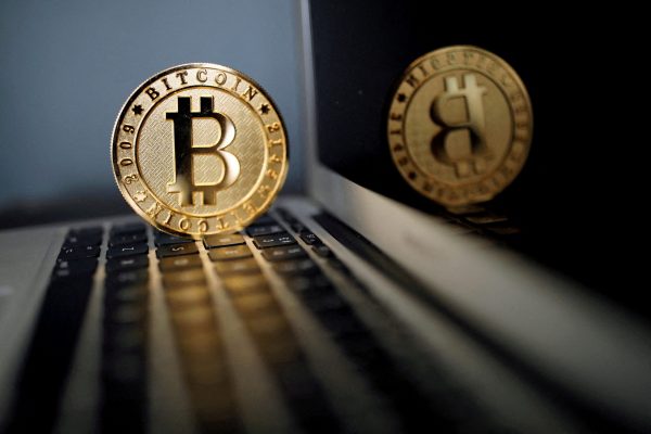 To bitcoin σε χαμηλό τριμήνου κάτω από τα 90.000 δολάρια