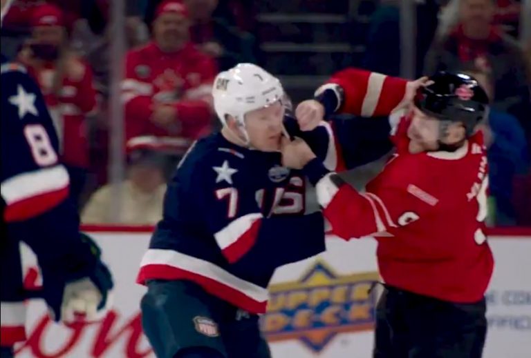 Χόκεϊ: Ξύλο στα 9 πρώτα δευτερόλεπτα του αγώνα, δείχνουν πως Καναδάς και ΗΠΑ έχουν προβλήματα