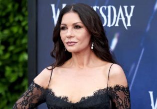 H Κάθριν Ζέτα-Τζόουνς επιστρέφει στη μικρή οθόνη