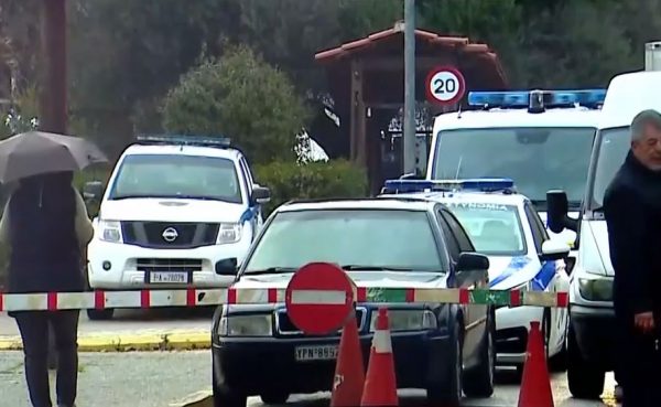Επέστρεψε στο Δαφνί ο 47χρονος μετά τη σύλληψή του για τη δολοφονία της 44χρονης
