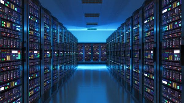 Τα data center της Ευρώπης γονατίζουν από τις απαιτήσεις της τεχνητής νοημοσύνης