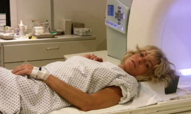  Η Φάρα Φόσετ σε σκηνή από το ντοκιμαντέρ 