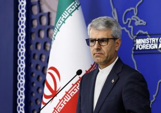 Ιράν: «Σκανδαλώδεις» οι στρατιωτικές απειλές του Ισραήλ για το πυρηνικό μας πρόγραμμα