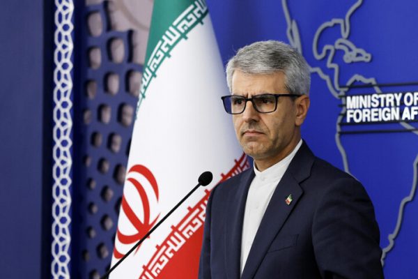 Ιράν: «Σκανδαλώδεις» οι στρατιωτικές απειλές του Ισραήλ για το πυρηνικό μας πρόγραμμα