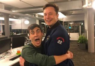 Ο Μασκ παραφράζει το σύνθημα του Τραμπ και αποθεώνει ξανά τον Φειδία Παναγιώτου