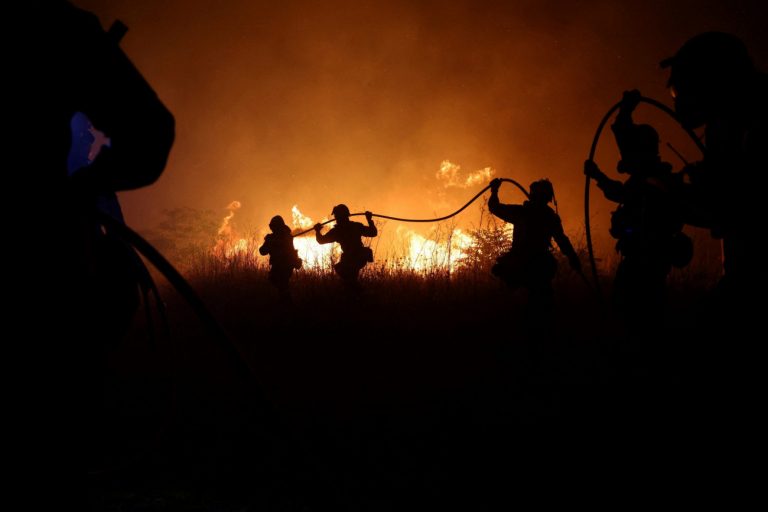 Σύμη: Φωτιά τώρα σε δασική έκταση του νησιού