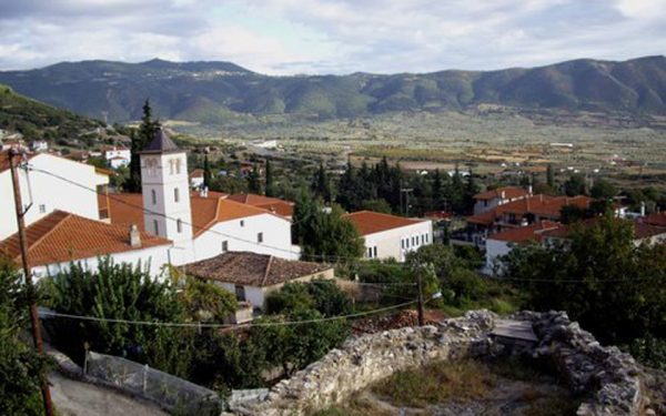 Χαλκιδική: Νεκρή 60χρονη που έπεσε στο κενό όταν υποχώρησαν τα κάγκελα στο μπαλκόνι της