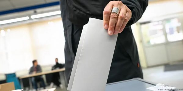 Γερμανικές εκλογές: Οι νέοι προτίμησαν AfD και Αριστερά