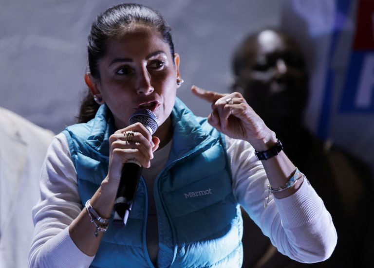 Εκλογές στον Ισημερινό: Προς δεύτερο γύρο – Για θρίαμβο μιλά η Γκονσάλες