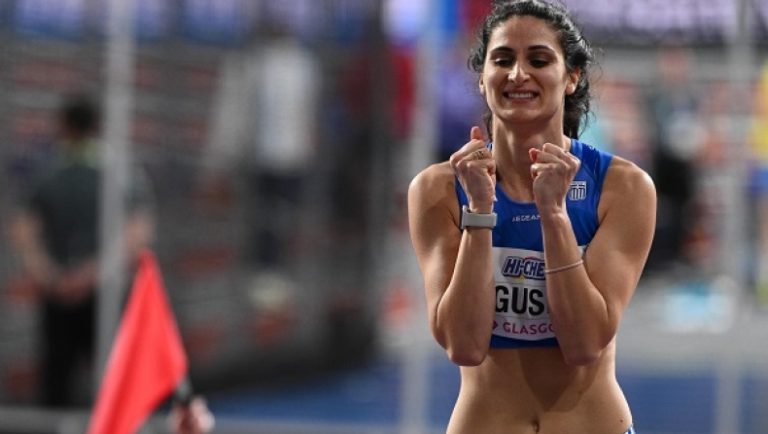 Συγκλονίζει η Γκούσιν: «Μεγάλωσα με φωτογραφία της μητέρας μου, την γνώρισα στα οκτώ μου χρόνια»