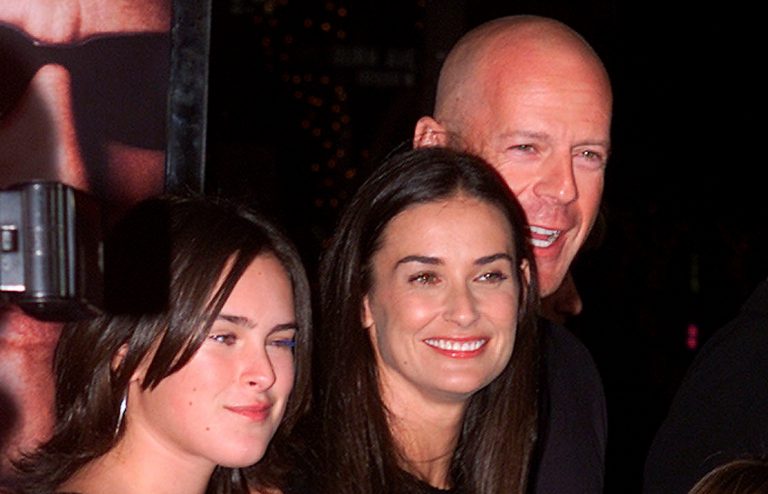 «Για μένα θα είναι πάντα η οικογένειά μου»: Τα συγκινητικά λόγια της Ντέμι Μουρ για τον Μπρους Γουίλις