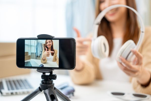 Οι influencer… μπορούν να βλάψουν σοβαρά την υγεία