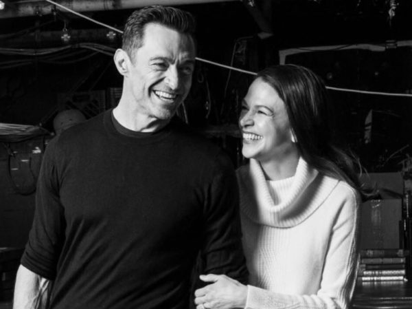 «Τους δίνω έναν χρόνο»: Η Ντέμπορα-Λι Φαρνές δεν πιστεύει ότι έχει μέλλον η νέα σχέση του Χιου Τζάκμαν