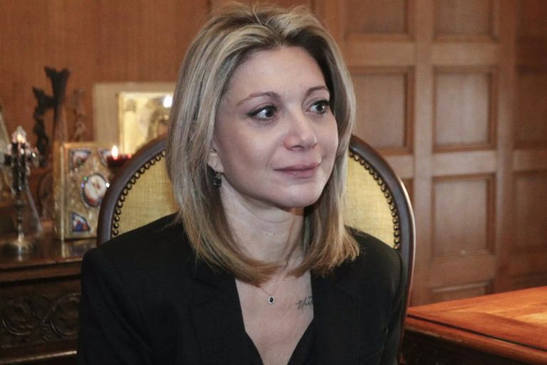 Τέμπη: Κατά μέτωπο επίθεση Καρυστιανού σε Μητσοτάκη – «Πόση κατρακύλα πια;»