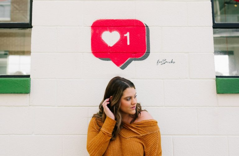 Είναι το «Kittenfishing» το νέο κόλπο εξαπάτησης στα dating apps;