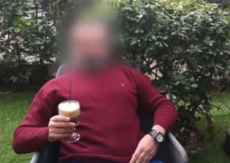 «Να ξάπλωνες πάνω μου…» – Τα σοκαριστικά μηνύματα του καθηγητή στην ανήλικη μαθήτρια