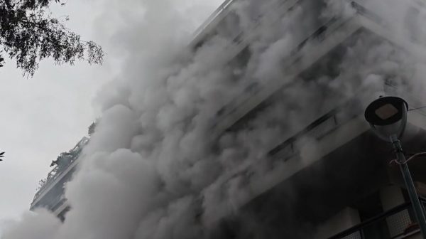 Φωτιά σε διαμέρισμα στο Κολωνάκι