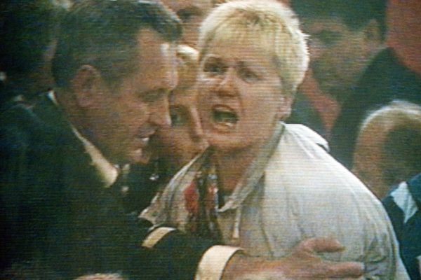 Συγκάλυψη ή τραγωδία; Κλίντον, Πούτιν και το μυστήριο του μοιραίου υποβρυχίου Κουρσκ στην οθόνη