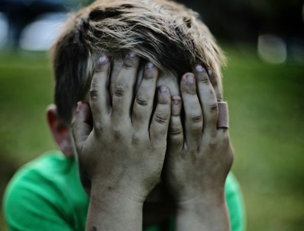 Λαμία: Σοκάρει υπόθεση ασέλγειας σε 8χρονο από τον πατέρα του – Η ζωγραφιά που σήμανε συναγερμό