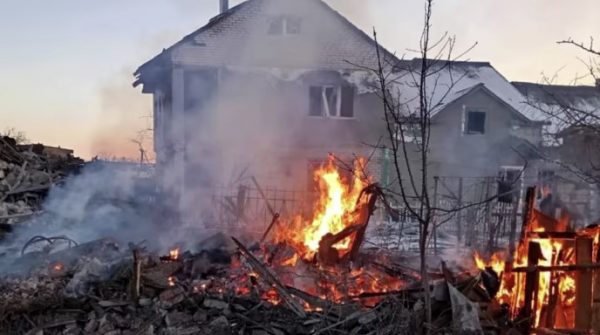 Ουκρανία: Τουλάχιστον ένας νεκρός σε αεροπορικό βομβαρδισμό της Ρωσίας στην Κούπιανσκ