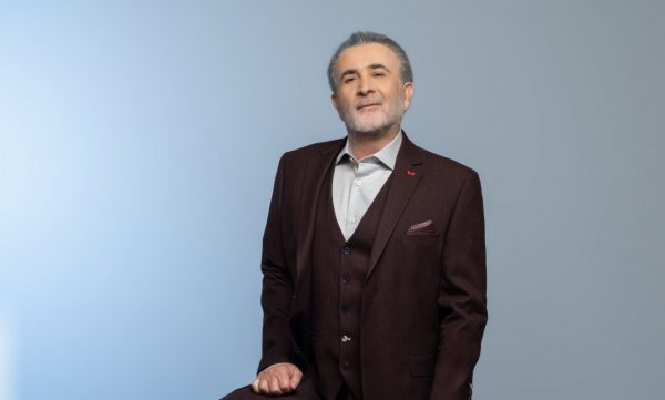 «Αλ Τσαντίρι Νιουζ»: Ο Λάκης Λαζόπουλος επιστρέφει στις 26 Φεβρουαρίου