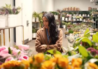 Στην πυρά ξανά: Tο νέο σόου μαγειρικής της Μέγκαν Μαρκλ αντιγράφει την εκπομπή της Πάμελα Άντερσον;