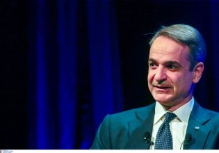 Μητσοτάκης στο Bloomberg: Δεν μπορεί να υπάρξει λύση ερήμην της Ουκρανίας