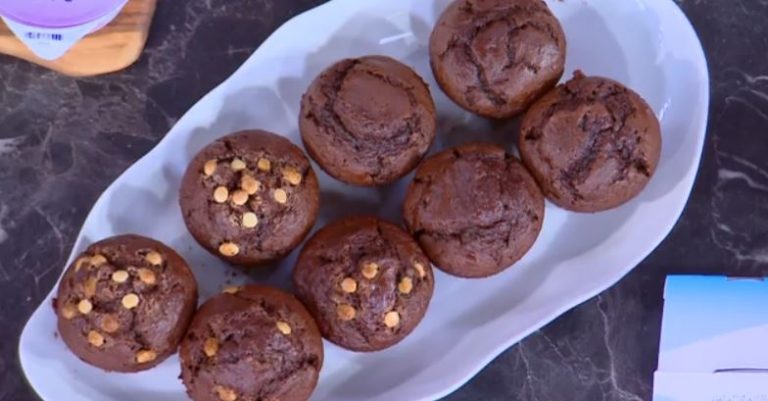 Συνταγή: Muffins με γιαούρτι, σοκολάτα και μπανάνα