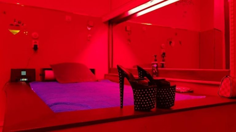 Ιδιοκτήτρια οίκου ανοχής αποκαλύπτει – Αυτή είναι η μέρα με την μεγαλύτερη επισκεψιμότητα