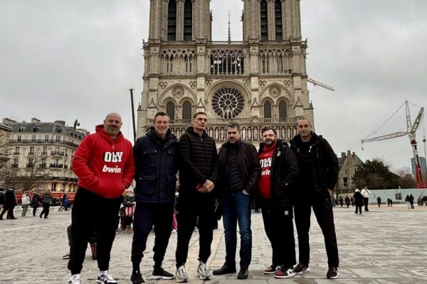 Η καλημέρα της ΚΑΕ Ολυμπιακός, με τον Μπαρτζώκα στην Παναγία των Παρισίων