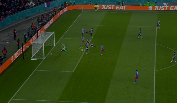 Άνοιξε το σκορ η Στεάουα στο 30′ με τον Τσισότι (vids)