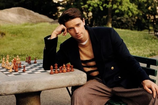 Πάτρικ Σβαρτσενέγκερ: Η Μαρία Σράιβερ δεν μπόρεσε να δει τη γυμνή σκηνή του γιου της στο «White Lotus»