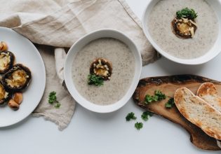 Συνταγές: Δύο σούπες για να ζεσταθεί το μέσα σας