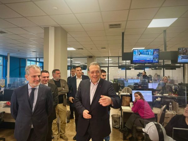 Φάμελλος: Είναι απαράδεκτο και αντιδημοκρατικό να υπόκειται η ΕΡΤ στον πρωθυπουργό