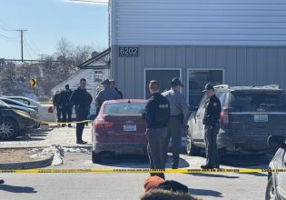 Πυροβολισμοί στο Κεντάκι έξω από γραφεία έκδοσης αδειών οδήγησης – Τρεις νεκροί