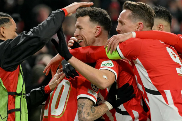 Αϊντχόφεν – Γιουβέντους 3-1 (παράταση, κ.δ. 2-1) Ολλανδική κυριαρχία στα «αστέρια»