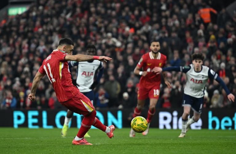 Λίβερπουλ – Τότεναμ 4-0: Έκανε… πλάκα και πέρασε στον τελικό με τεσσάρα (vids)