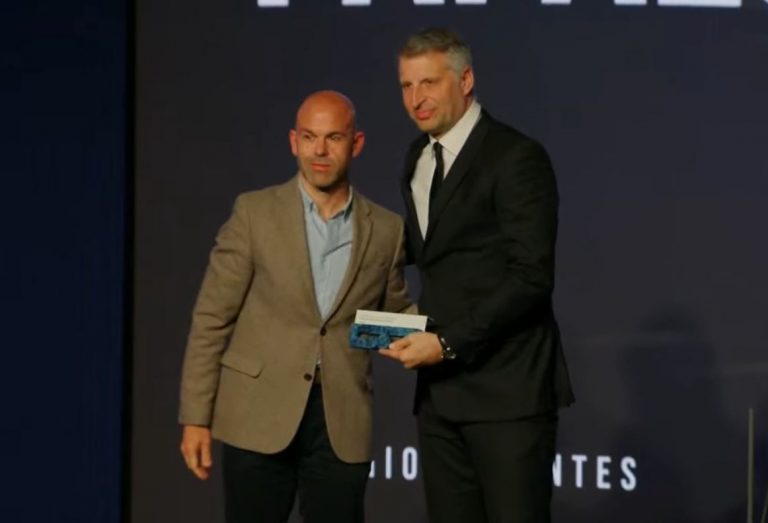 Ο Παπαλουκάς βραβεύτηκε από το  «Gigantes del basket»