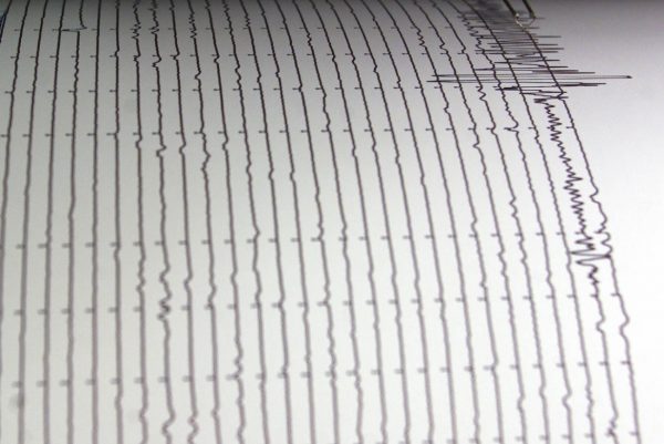 Τσελέντης: «Μικρή ελάττωση, όχι ύφεση στη Σαντορίνη»