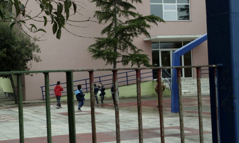 Δηλητηριάσεις στη Λαμία: Ένοχος ο ιδιοκτήτης της εταιρείας με τα σχολικά γεύματα – Τι λένε στο in οι γονείς