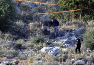 Λάρισα: Η ιατροδικαστική εξέταση θα δείξει αν δολοφονήθηκε ο Βασίλης Καλογήρου – Τα στοιχεία που ερευνώνται