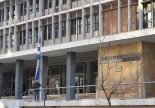 Θεσσαλονίκη: Κακουργηματική δίωξη ασκήθηκε στον 16χρονο που μαχαίρωσε τον αδελφό του