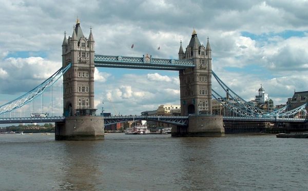 Σκελετοί της Εποχής του Χαλκού ανασύρονται από τον Τάμεση