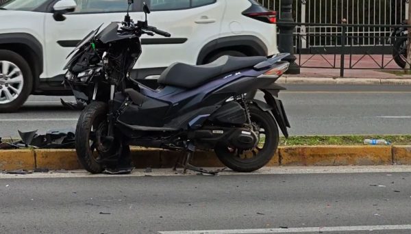 Δύο τροχαία στο κέντρο της Αθήνας και ένα στη λεωφόρο Κηφισού μέσα σε λίγη ώρα