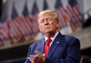 Τραμπ: Ο Ζελένσκι θέλει να έρθει στην Ουάσιγκτον για να υπογράψει τη συμφωνία για τα ορυκτά