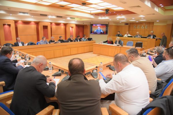 Αντιδράσεις της ΚΕΔΕ στο νομοσχέδιο για τις ΔΕΥΑ: Θετικά στοιχεία, αλλά και σημαντικές διαφωνίες