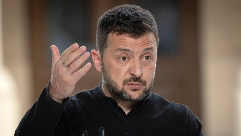 Σκληρό παζάρι Ζελένσκι με ΗΠΑ για τα αποθέματα ορυκτών – Απέρριψε την αρχική πρόταση Τραμπ