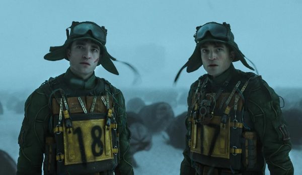 Το «Mickey 17» είναι ένα παράλογο, αντικαπιταλιστικό αριστούργημα που κοροϊδεύει τον Τραμπ