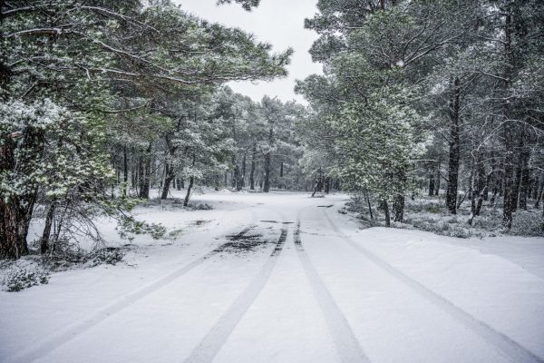 Κακοκαιρία Coral: Χιονοπτώσεις και τσουχτερό κρύο το Σάββατο